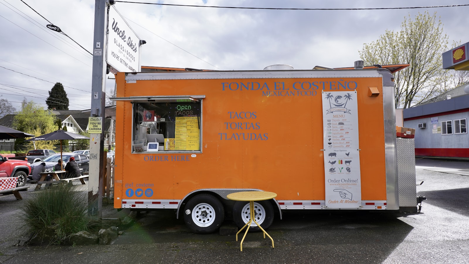 Find food trucks for your celebration